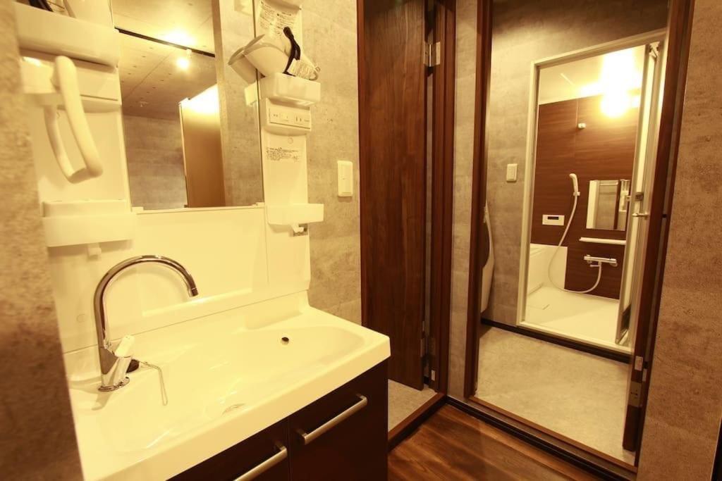 Апартаменти Shinjuku Ny House 1 Токіо Екстер'єр фото